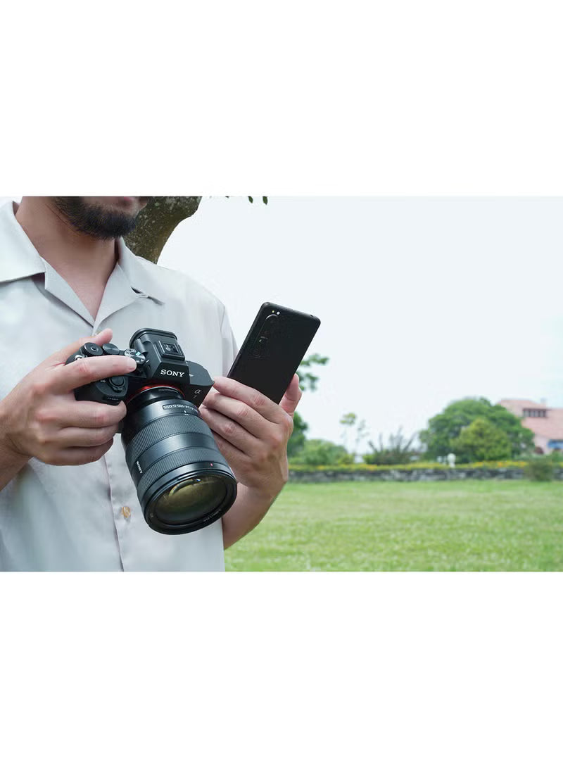 Sony Alpha 7 IV Full-Frame Mirrorless Interchangeable Lens Camera, 33 Mega Pixel Full-Frame Back-Illuminated Exmor R cmos Image Sensor, Ilce-7M4